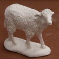 Oveja caminando en escayola de 12 cm